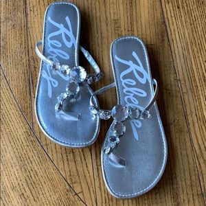 NWOT Rebels Silver Sandals Sz7.5